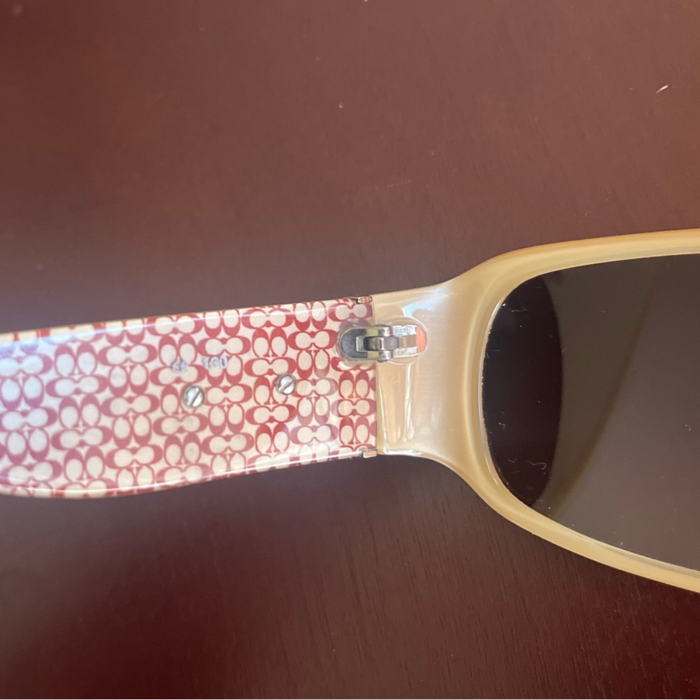 Coach Tortoise Shell Sunglasses - Case Included - Picture 4 of 10
